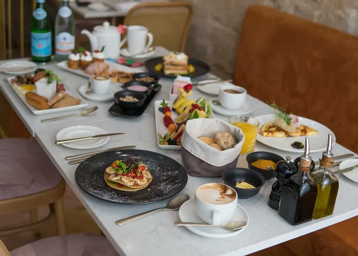 Hotel The Cumberland By Neu Collective Valletta