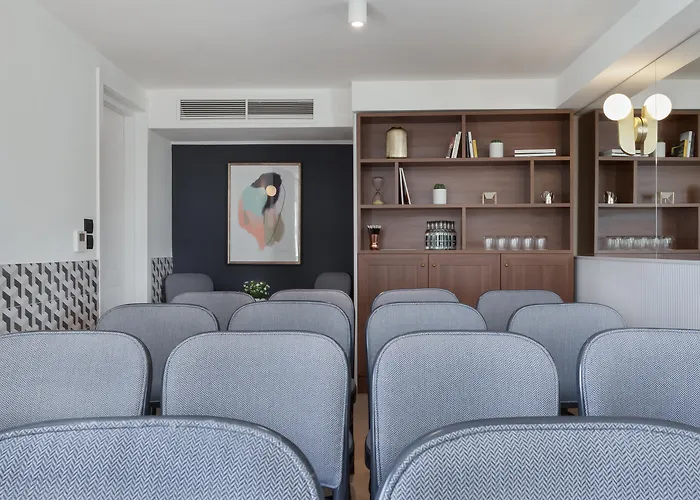 The Cumberland By Neu Collective Hotel 4*